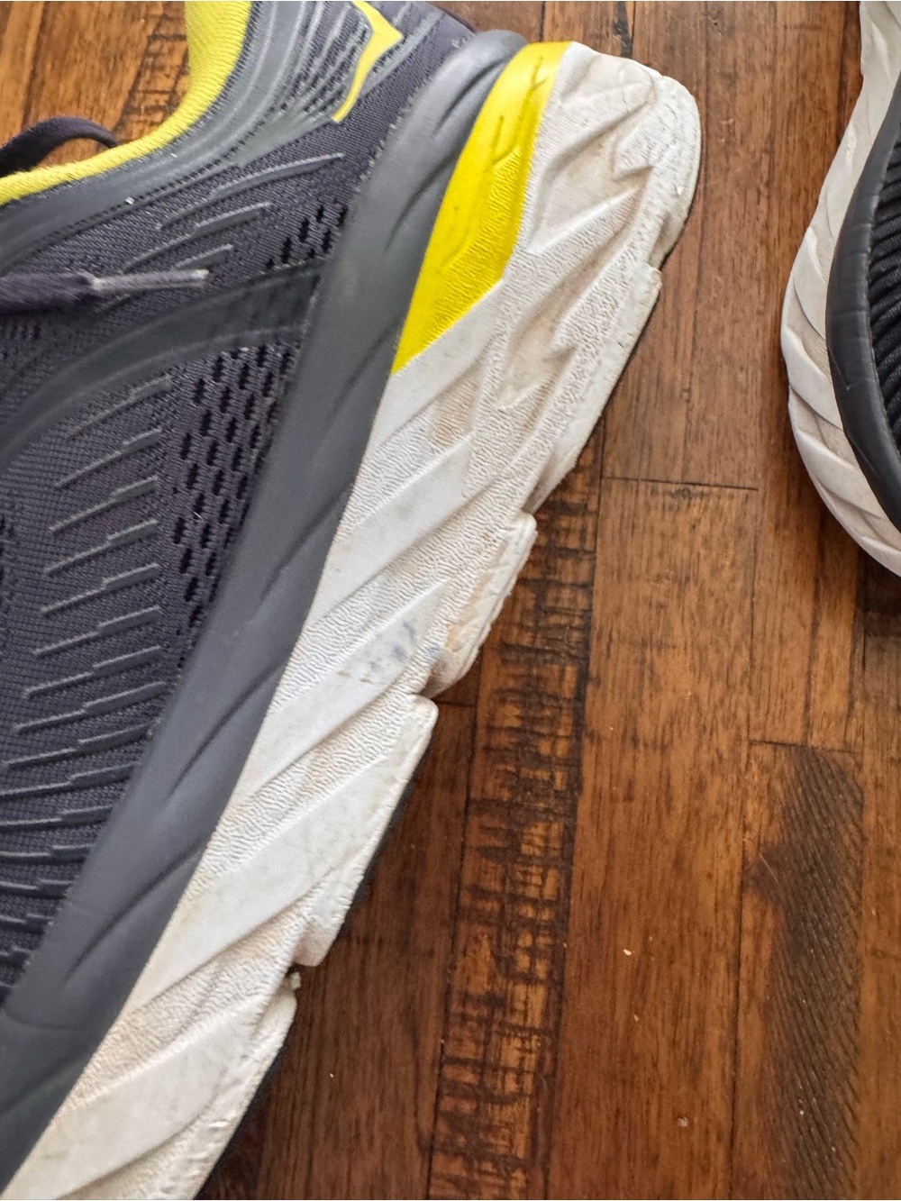 HOKA Bondi 7 Performance Running Sneakers Black Grey and Yellow Sz 11 Mens - Picture 12 of 13